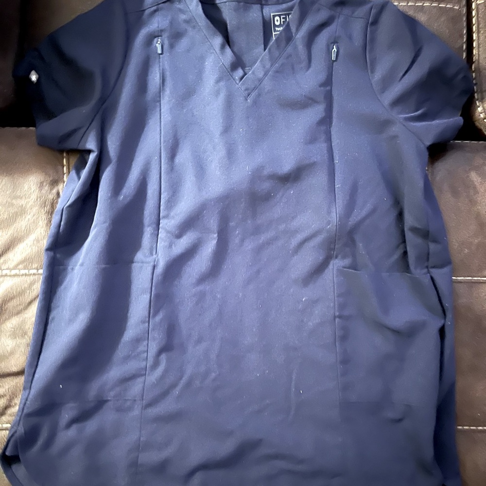 Figs scrubs